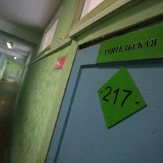 «Простые вопросы»: нужна ли уголовная статья за нападение на учителя?