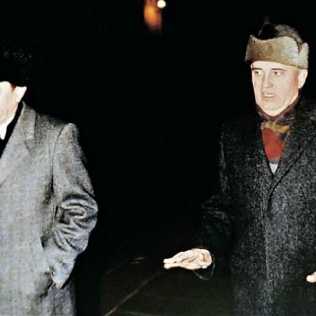Горбачев после отставки уходил из Кремля пешком