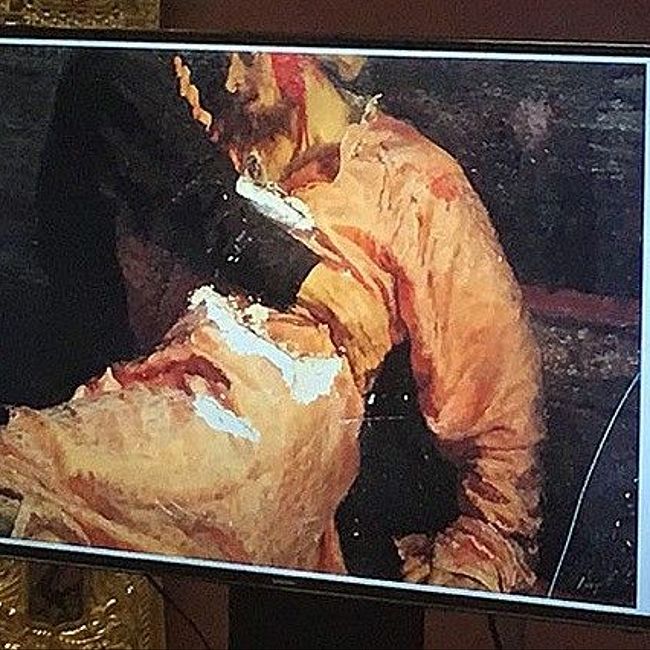 Зачем вандал испортил картину «Иван Грозный и его сын Иван»: три главных версии
