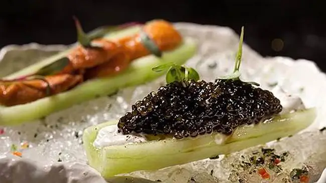 Модное рыбное место нового формата // Дарья Цивина — об устричном баре Umi Oysters