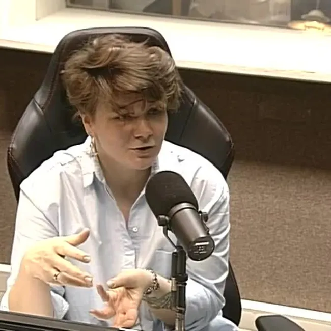 Новинки издательства "Захаров": "Дневники" Зинаиды Гиппиус", "Жизнь наградила меня"...