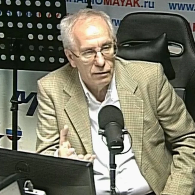 Новая Lada Granta и кабриолеты на Красной площади