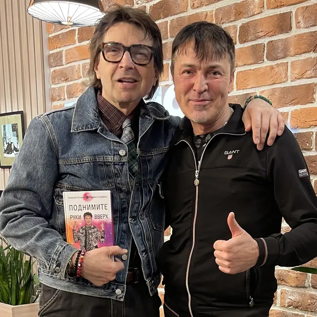 Алексей Потехин — про распад «Руки Вверх», выступления в госпиталях для бойцов и отношения с Сергеем Жуковым
