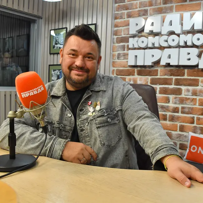 В честь своего 50-летия Сергей Жуков выпускает новый альбом «Руки Вверх!». Первый за 14 лет