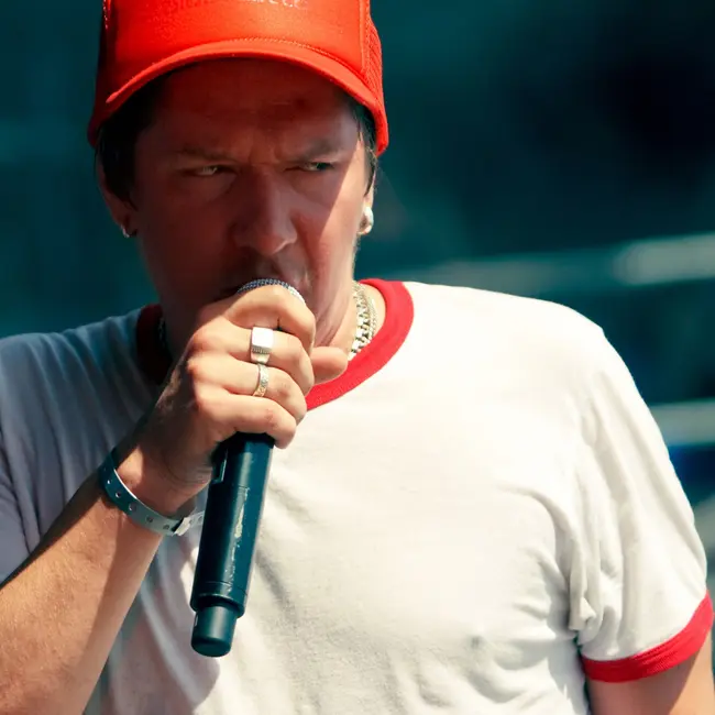 Как на альбоме «Дайте танк (!)» «Радио Пепел» появился Вася Васин из «Кирпичей»