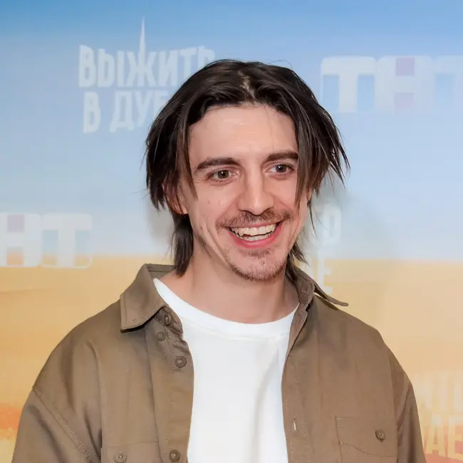 Исполнитель роли Горшка в сериале «Король и Шут» Костя Плотников начал читать рэп. Панки не довольны