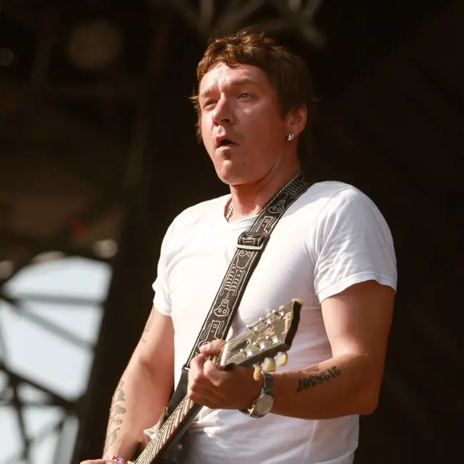 Вася Васин в сольном альбоме расправился с котом