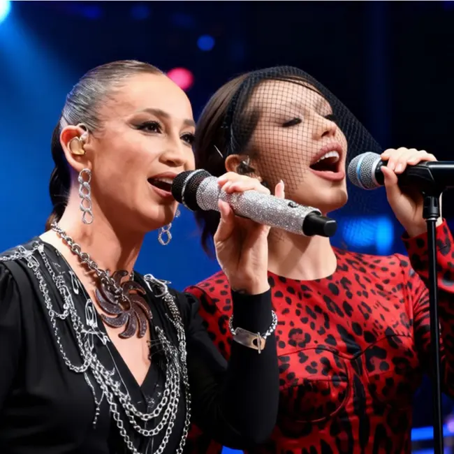 Бузова и Инстасамка объединились для песни «Я хочу»