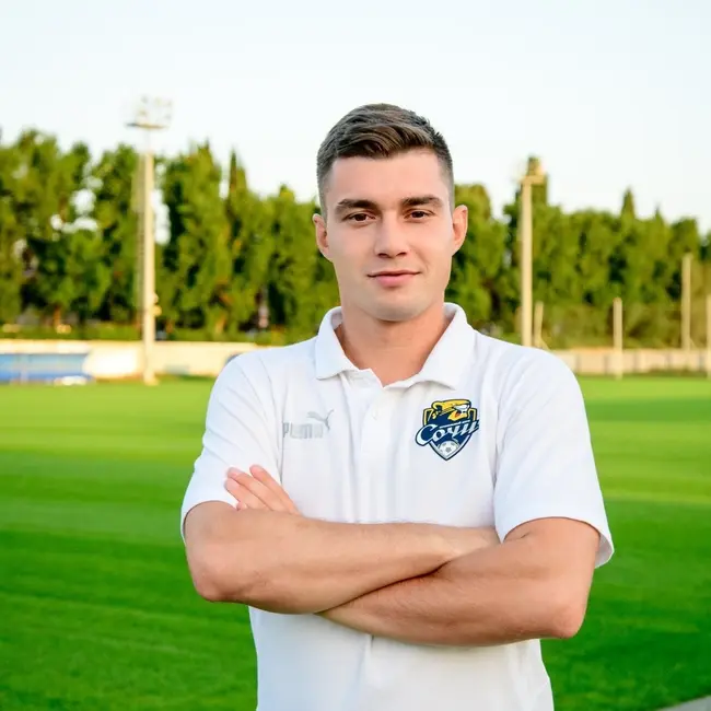 В. Покровский. В футболе важна дисциплина