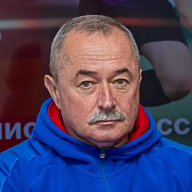 С. Смирнов. Чемпионат вошёл в решающую стадию