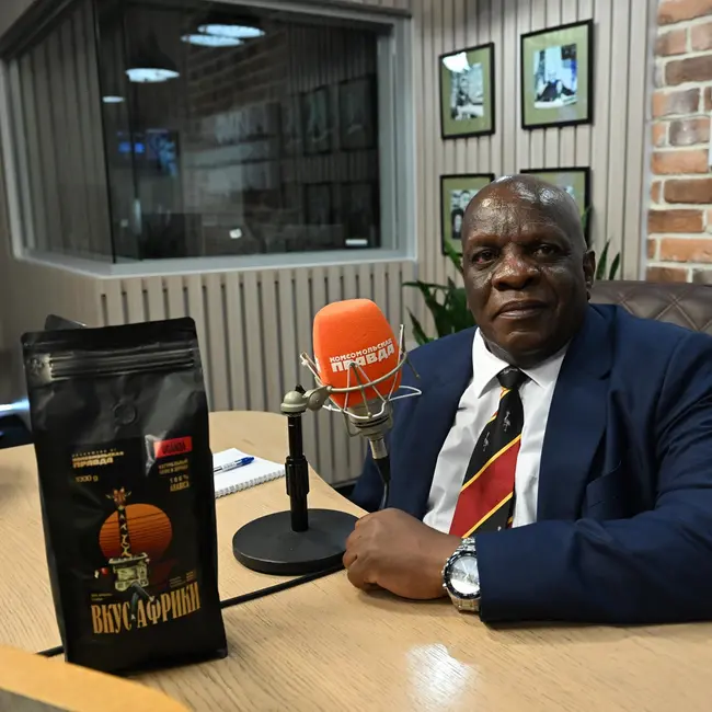 Посол Республики Уганда в РФ Мозес Каваалууко Кизиге — о дружбе России и Уганды, туризме и самом вкусном кофе