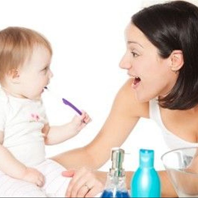 Уход за молочными зубками малыша