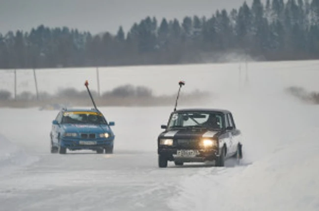 Полторы тысячи километров по снегу на заднем приводе - "Мир Скорости" с Игорем Апухтиным.