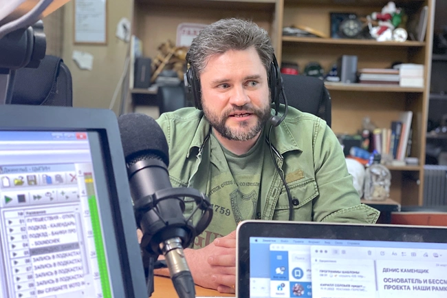 Правильная номерная рамка как отличный аксессуар для автомобиля или байка.