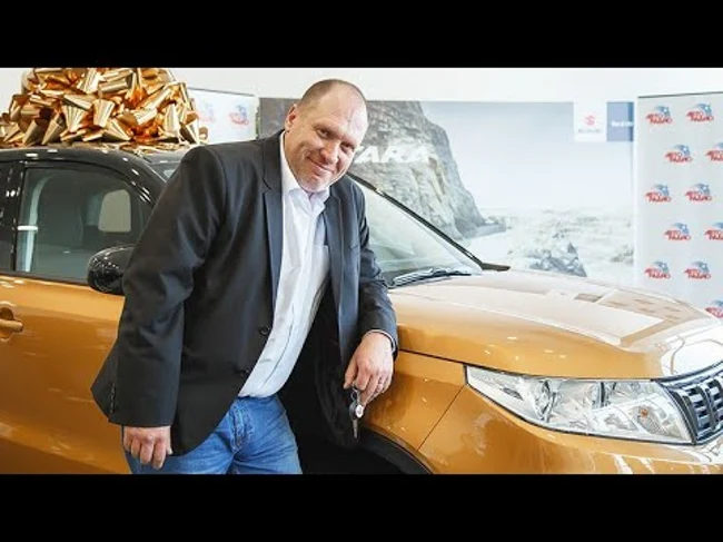 Церемония вручения обновленной Suzuki Vitara Роману Несмеянову из Ростова-на-Дону