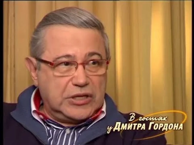 Петросян: Между прочим, у американцев, когда Comedy Club идет, матом не ругаются