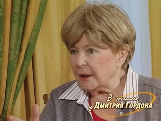 Аросева: У Миронова изо рта пошла пена, и в бреду он повторял: "Голова болит, голова..."