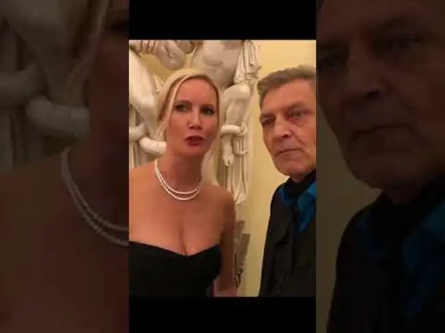 30 минут вертикального видео из instagram @nevzorovofficial.