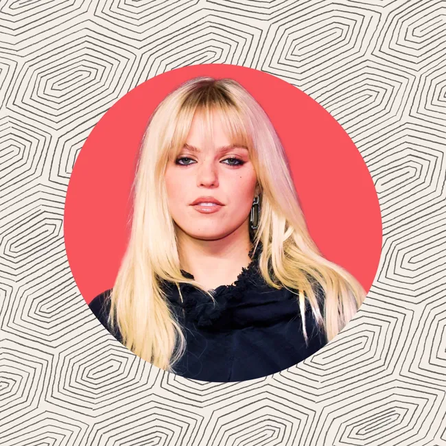 Reneé Rapp on Blurring the Line Between Bestie and Lover