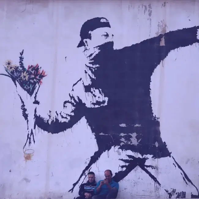 [Black Friday Freebie #5] Banksy | The World's Most Famous Anonymous Artist