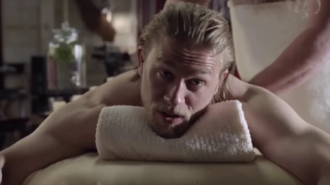 Чарли Ханнэм (Charlie Hunnam) Биография от Около Кино