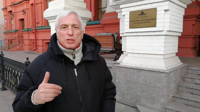 Октябрьская революция в Москве 4 серия. Выборы первого патриарха и судьба православной церкви.