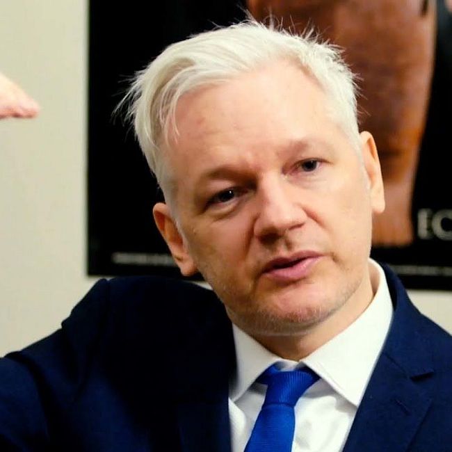 Познер. «Я думал о политическом убежище в России». Джулиан Ассанж о WikiLeaks и о себе.
