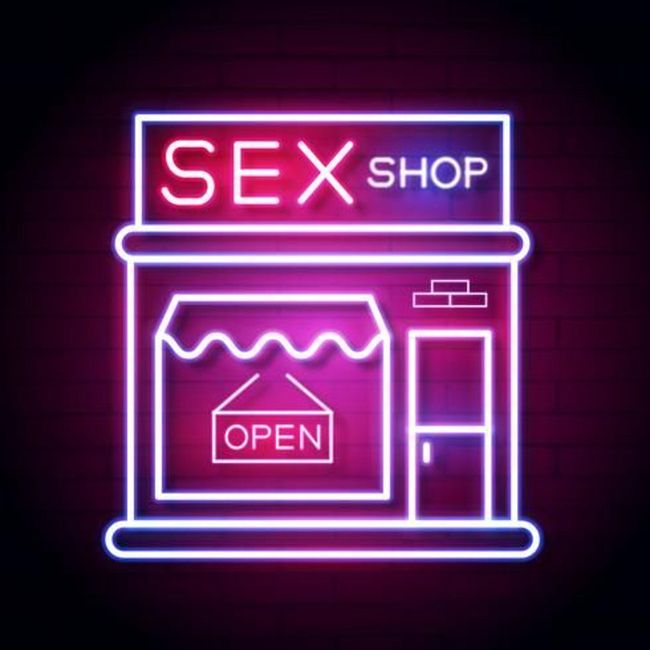 Секс-шоп снаружи и изнутри