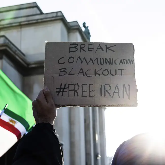 Iran offline: How a government can turn off the internet