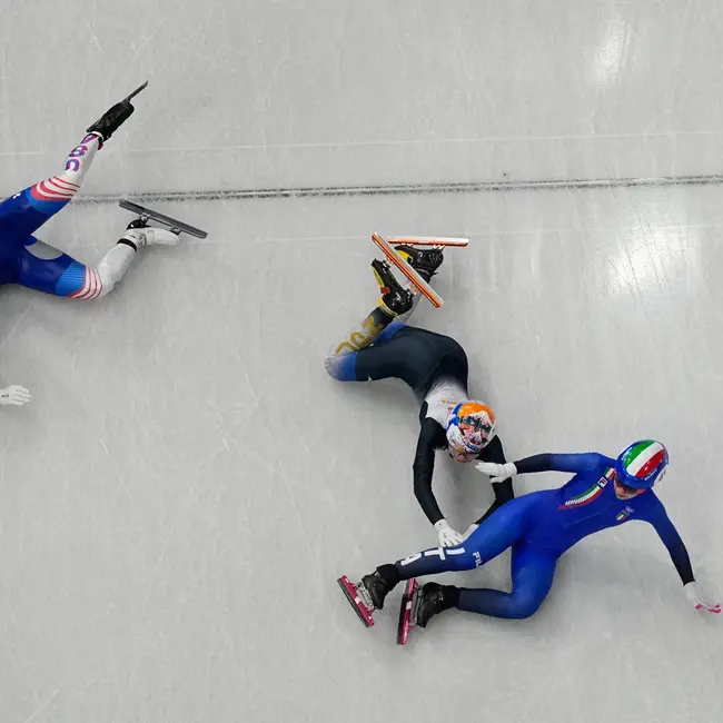 The neuroscience of cracking under pressure