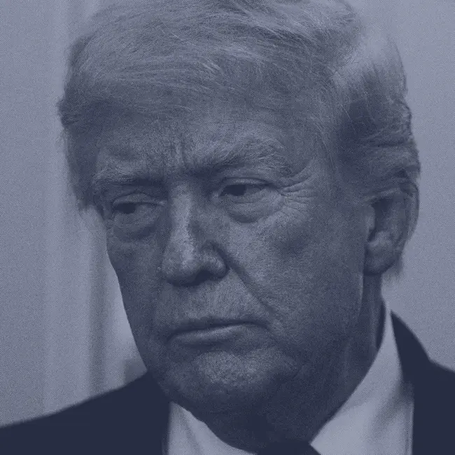 Does the president own presidential records?