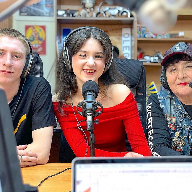 Галина Бонапартова и ее студенты в гостях у MOTORADIO.
