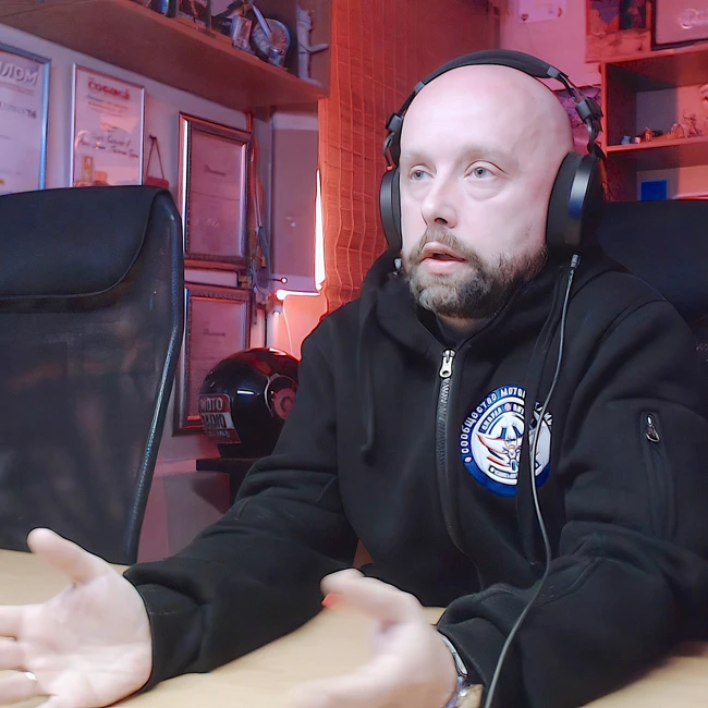 Мотосообщество "Скорая Питера" в гостях у МОТОРАДИО.