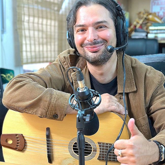 «Джаз-мануш» и секреты популярности цыганской музыки. Рассказывает музыкант Алексей Станков.