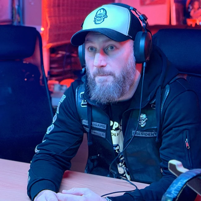 О традиционных зимних соревнованиях по стрельбе среди байкеров рассказывает организатор Антон Юлов (The Hooligans MC).