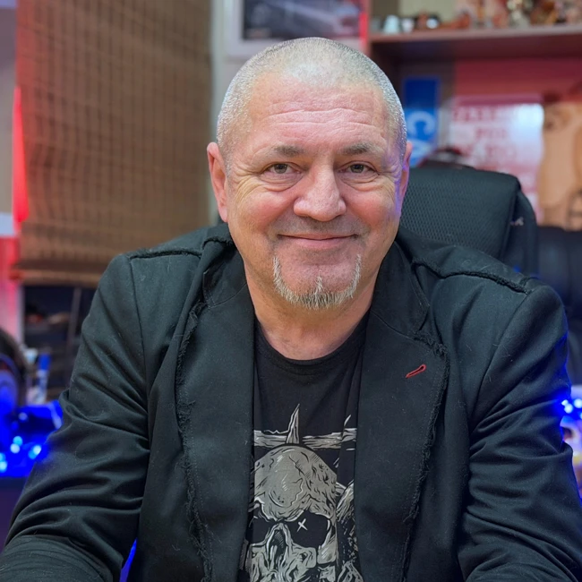 Знаменитый петербургский мотоциклист Борис Князев (Болек) о современном мотоциклизме и об итогах года.