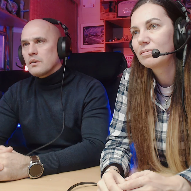 Мотоинструктор Владимир Оллилайнен и Анастасия Оллилайнен в гостях у МОТОРАДИО.