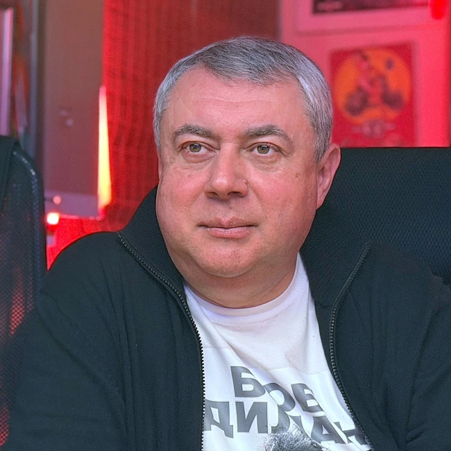 Boв Dylan в СССР. В студии автор книги, Кирилл Разумов.