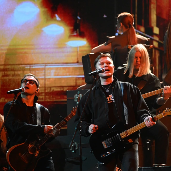 Женя Трофимов снова поет в сериале «Ландыши. Вторая весна». Спасибо Басте за это