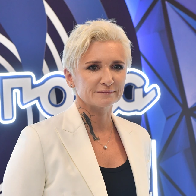 Диана Арбенина устроила битву с нейросетью – кто напишет песню лучше