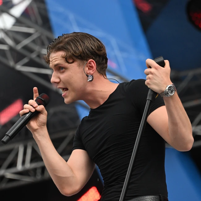 В чем секрет успеха песни «Шёлк»: Евгений Маргулис про талант Вани Дмитриенко