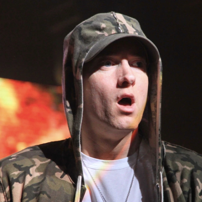 Эминем выступил вместе с лидером The White Stripes Джеком Уайтом