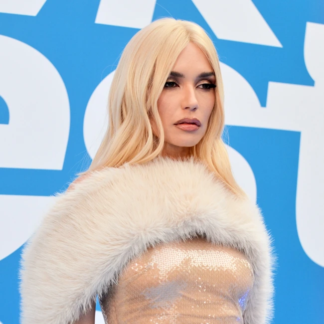 Импортозамещение: Серябкина перепела «Last Christmas» Джорджа Майкла на русском языке