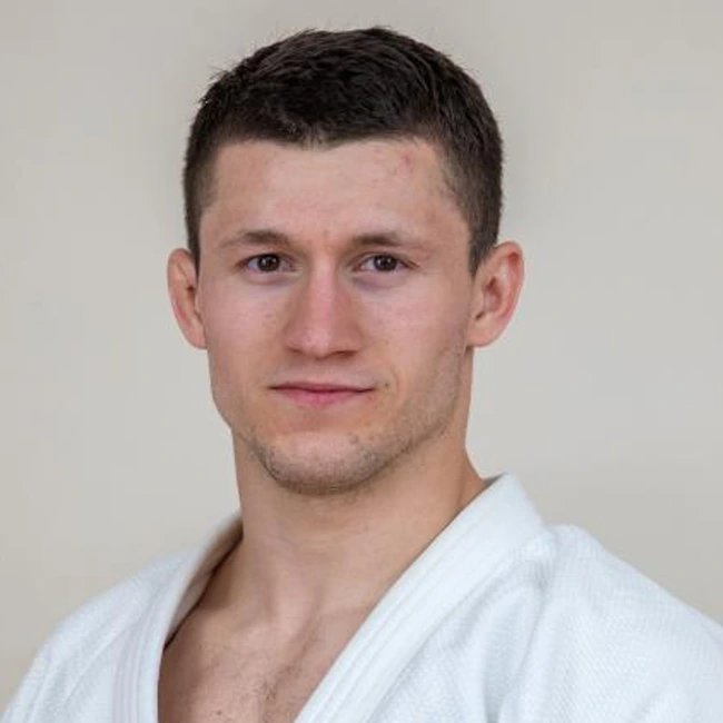 Е. Сухопаров. Тренируюсь сам и тренирую детей