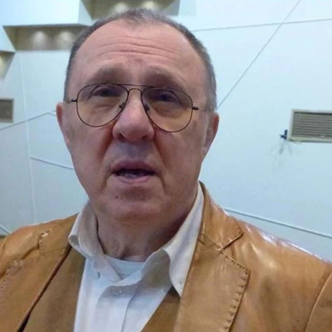 А. Ухов. Вот вам и Гладышев!