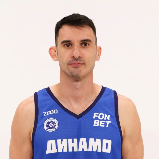 М. Колюшкин. Баскетбол в Грозном становится популярнее