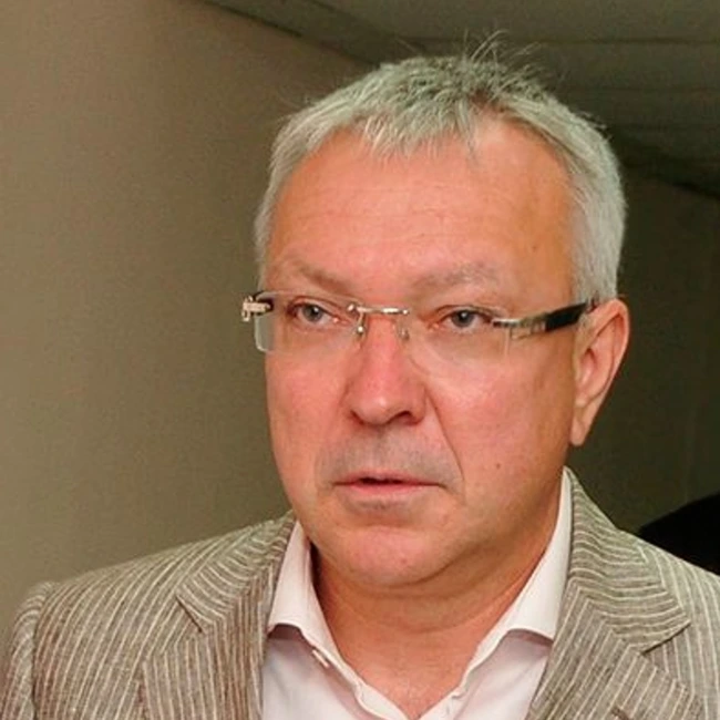 Ю. Белоус. «Балтика» поплывёт