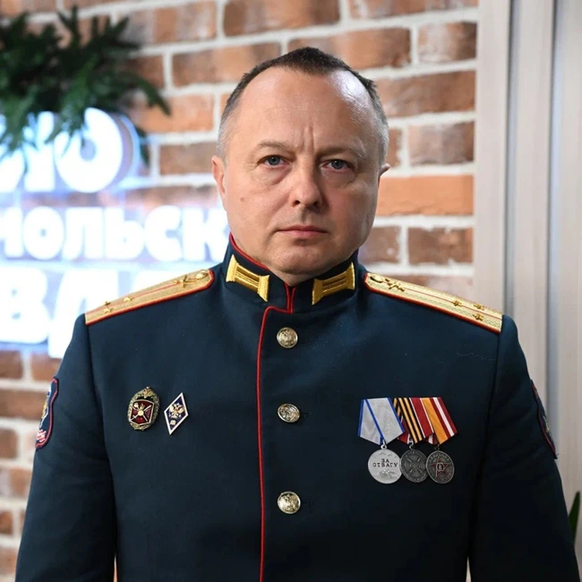 Командир взвода Сергей Пресняков: У меня деды воевали, почему мы должны бегать