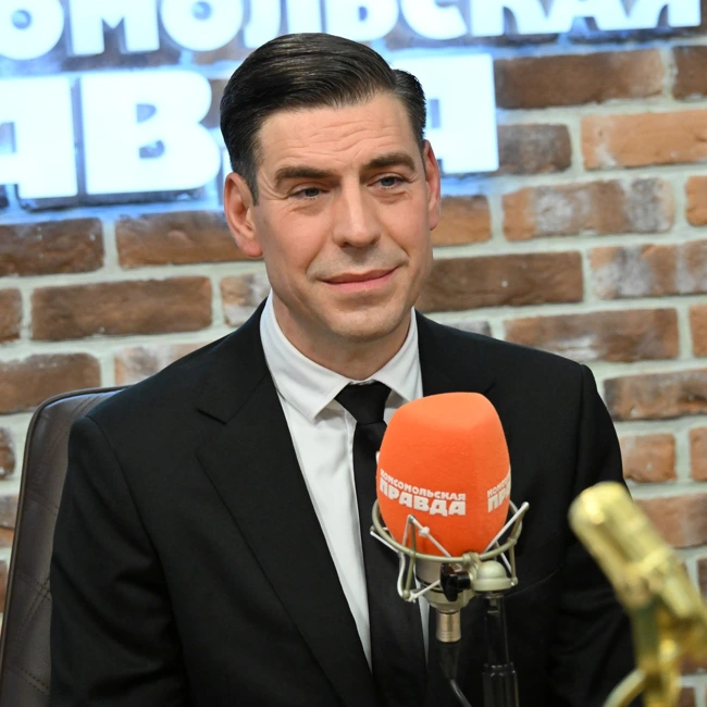 Дмитрий Дюжев - про роль Распутина, исторические параллели и любимую музыку