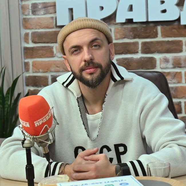 Рэпер ST - о песне про президента, про музыку в окопах и о своем новом сказочном проекте